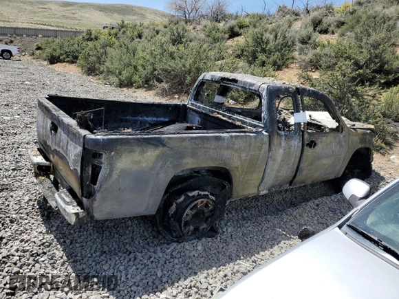 2005 Chevrolet Colorado LS Z71 z VIN 1GCDT196958230165, wystawiony jako Copart lot #54505655 z przebiegiem Nie podano mil oraz Nie do naprawy • Non repairable. Historia ofert i sprzedaży dostępna na DreamBid. Obrazek 3.
