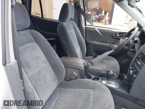 2004 Hyundai Santa Fe GLS with VIN KM8SC73D54U603804, listed as a IAAI auction lot 40842290 with 1 mi miles. Bid and sale history available at carsss.com. Image 5.