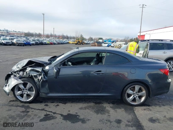 2011 Lexus IS 250C with VIN JTHFF2C24B2516790, listed as a IAAI auction lot 41073567 with 123615 miles. Bid and sale history available at carsss.com. Image 14.