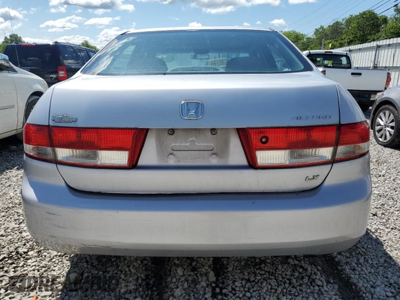2004 Honda Accord LX z VIN 1HGCM56344A075057, wystawiony jako Copart lot #58235565 z przebiegiem 224 765 mil mil oraz Szkoda całkowita • Salvage title. Historia ofert i sprzedaży dostępna na DreamBid. Obrazek 6.