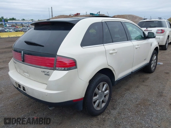2008 Lincoln MKX with VIN 2LMDU88C18BJ33105, listed as a IAAI auction lot 42617092 with 207,787 mi miles and . Bid and sale history available at DreamBid. Image 4.
