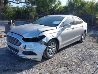 2016 Ford Fusion SE with VIN 3FA6P0H71GR332343, listed as a IAAI auction lot 41964442 with 111,218 mi miles. Bid and sale history available at carsss.com. Image 2.