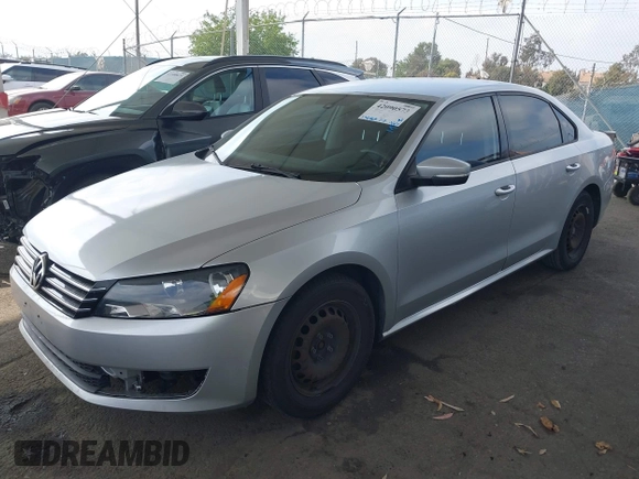 2015 Volkswagen Passat 1.8T Limited Edition with VIN 1VWAT7A34FC077021, listed as a IAAI auction lot 42090573 with 230,465 mi miles. Bid and sale history available at carsss.com. Image 2.