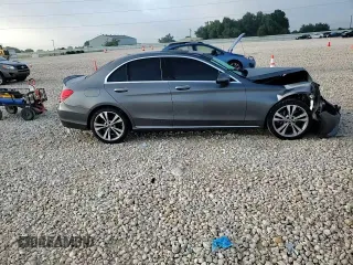 2018 Mercedes-Benz C 300 z VIN 55SWF4JB7JU263457, wystawiony jako Copart lot #58995055 z przebiegiem 78 538 mil mil oraz Szkoda całkowita • Salvage title. Historia ofert i sprzedaży dostępna na DreamBid. Obrazek 13.
