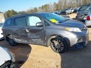 2019 Toyota Sienna XLE Auto Access Seat with VIN 5TDYZ3DC4KS971453, listed as a IAAI auction lot 41394821 with 93,308 mi miles. Bid and sale history available at carsss.com. Image 13.