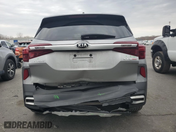 2021 Kia Seltos SX with VIN KNDETCA29M7188710, listed as a Copart auction lot 50831985 with 46,881 mi miles and Salvage Title. Bid and sale history available at carsss.com. Image 6.