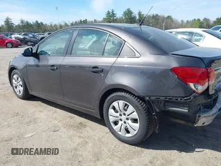 2014 Chevrolet Cruze LS z VIN 1G1PA5SH2E7151389, wystawiony jako IAAI lot #42147215 z przebiegiem 133 722 mil mil oraz . Historia ofert i sprzedaży dostępna na DreamBid. Obrazek 3.