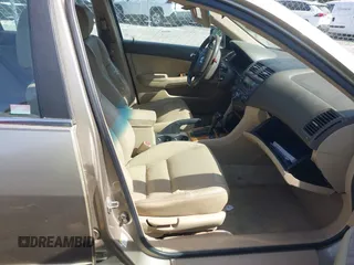2004 Honda Accord EX z VIN 1HGCM56824A074193, wystawiony jako IAAI lot #42082144 z przebiegiem 240 079 mil mil oraz . Historia ofert i sprzedaży dostępna na DreamBid. Obrazek 5.