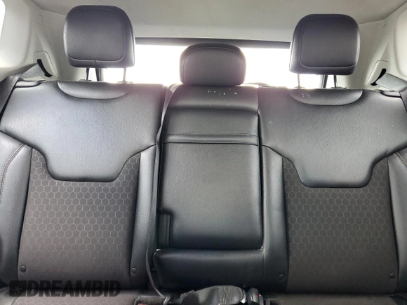 2018 Jeep Compass Latitude with VIN 3C4NJDBB2JT154433, listed as a Copart auction lot 52747205 with 141,930 mi miles and Salvage Title. Bid and sale history available at DreamBid. Image 10.