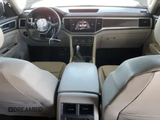 2018 Volkswagen Atlas SE with VIN 1V2DR2CA2JC579756, listed as a Copart auction lot 52103165 with 102,437 mi miles and Salvage title. Bid and sale history available at DreamBid. Image 8.