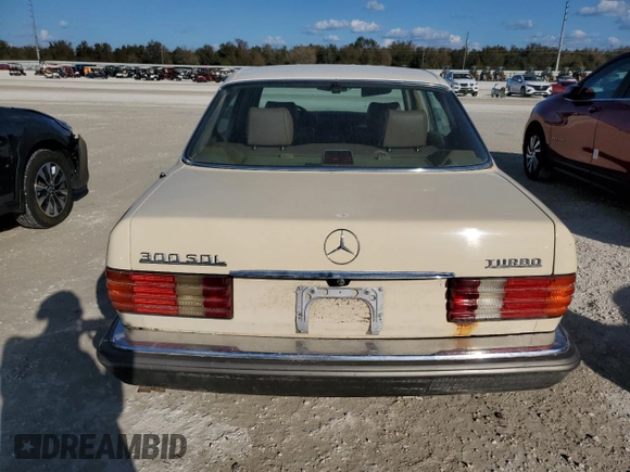 1987 Mercedes-Benz 300 SDL z VIN WDBCB25D5HA307716, wystawiony jako Copart lot #78031434 z przebiegiem 171 059 mil mil oraz Szkoda całkowita • Salvage title. Historia ofert i sprzedaży dostępna na DreamBid. Obrazek 6.