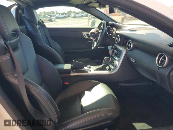 2015 Mercedes-Benz SLK 250 with VIN WDDPK4HAXFF099080, listed as a Copart auction lot 49264465 with 41,011 mi miles and Salvage title. Bid and sale history available at DreamBid. Image 10.