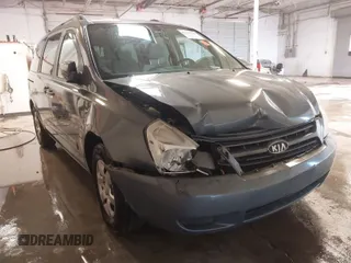 2009 Kia Sedona LX with VIN KNDMB233X96276905, listed as a IAAI auction lot 41394768 with 231,156 mi miles. Bid and sale history available at carsss.com. Image 1.
