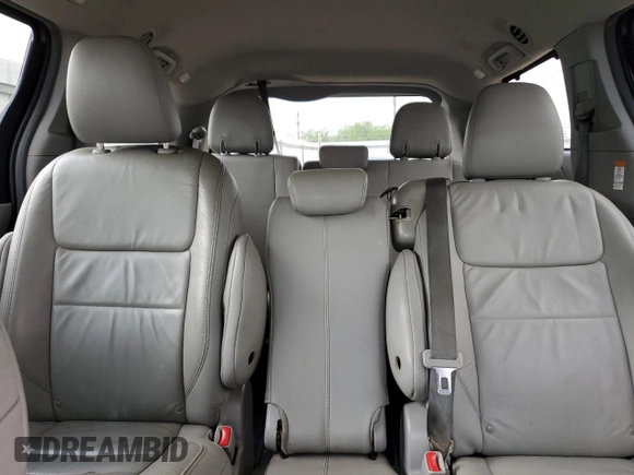 2017 Toyota Sienna XLE Auto Access Seat z VIN 5TDYZ3DC5HS772503, wystawiony jako Copart lot #54207045 z przebiegiem 158 251 mil mil oraz Szkody całkowita. Historia ofert i sprzedaży dostępna na DreamBid. Obrazek 10.