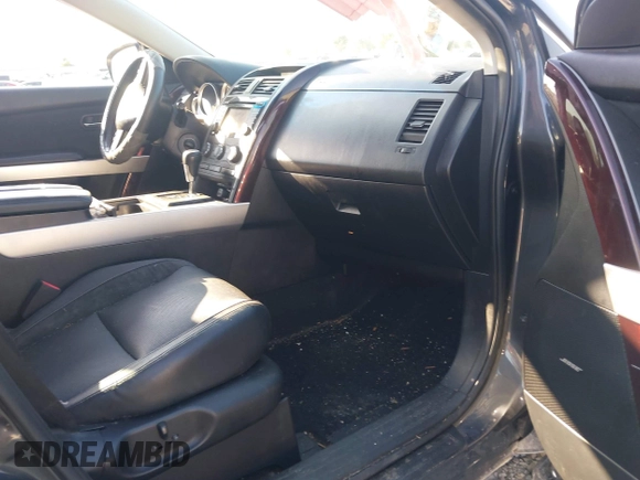 2013 Mazda CX-9 Grand Touring z VIN JM3TB2DA6D0424124, wystawiony jako IAAI lot #42032588 z przebiegiem 151 569 mil mil oraz . Historia ofert i sprzedaży dostępna na DreamBid. Obrazek 5.