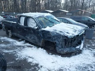 2018 Chevrolet Silverado 1500 LT with VIN 1GCVKREH6JZ162926, listed as a IAAI auction lot 41270355 with 1 mi miles. Bid and sale history available at carsss.com. Image 1.