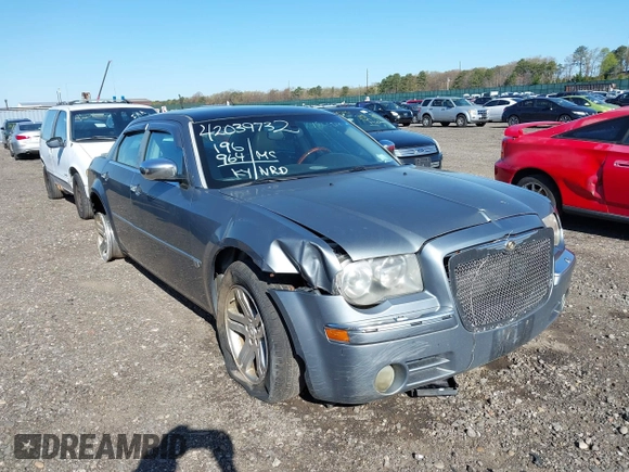 2006 Chrysler 300 C with VIN 2C3KK63H86H277253, listed as a IAAI auction lot 42039732 with 196,694 mi miles. Bid and sale history available at carsss.com. Image 6.