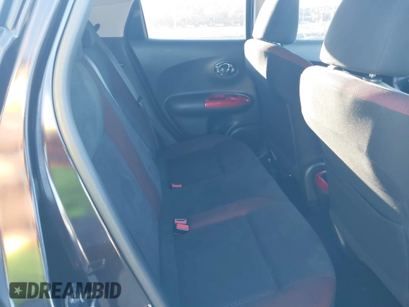 2014 Nissan Juke S with VIN JN8AF5MV3ET359780, listed as a IAAI auction lot 40832448 with 118,405 mi miles. Bid and sale history available at carsss.com. Image 8.