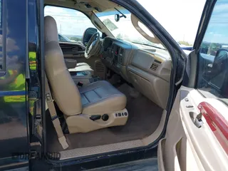2004 Ford Excursion Limited z VIN 1FMNU42S84EA16970, wystawiony jako IAAI lot #42001424 z przebiegiem 223 938 mil mil oraz . Historia ofert i sprzedaży dostępna na DreamBid. Obrazek 5.