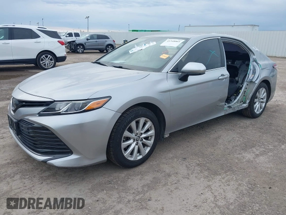2019 Toyota Camry LE z VIN 4T1B11HK3KU769178, wystawiony jako IAAI lot #41348861 z przebiegiem 121 069 mil mil oraz . Historia ofert i sprzedaży dostępna na DreamBid. Obrazek 18.