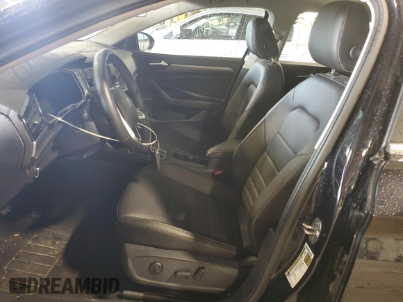 2024 Volkswagen Jetta SE with VIN 3VW7M7BU5RM080432, listed as a Copart auction lot 61968525 with 32,673 mi miles and Salvage title. Bid and sale history available at DreamBid. Image 7.