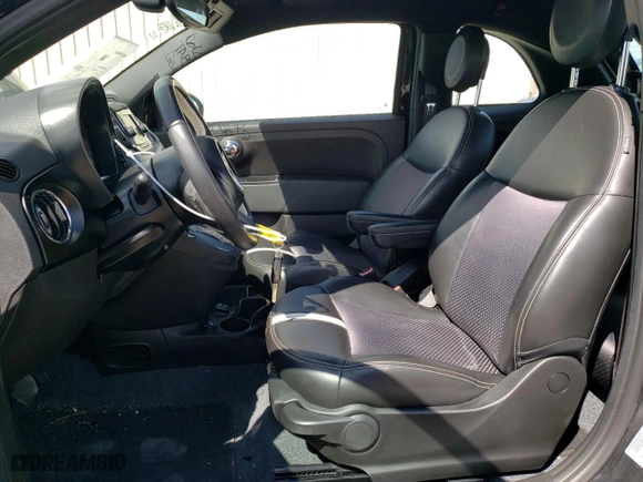 2017 FIAT 500e with VIN 3C3CFFGE2HT547869, listed as a Copart auction lot 71038994 with 17,988 mi miles and Salvage Title. Bid and sale history available at carsss.com. Image 7.