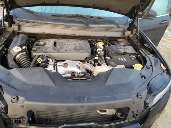 2019 Jeep Cherokee Limited with VIN 1C4PJMDN5KD133860, listed as a Copart auction lot 84177234 with 107,369 mi miles and Salvage Title. Bid and sale history available at carsss.com. Image 12.