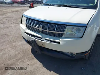 2008 Lincoln MKX with VIN 2LMDU88C48BJ17142, listed as a IAAI auction lot 42144487 with 239,637 mi miles. Bid and sale history available at carsss.com. Image 6.