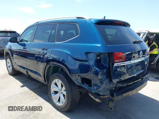 2018 Volkswagen Atlas SE with VIN 1V2LR2CAXJC558200, listed as a IAAI auction lot 42297089 with 95,366 mi miles and . Bid and sale history available at DreamBid. Image 3.