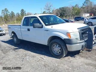 2014 Ford F-150 XL with VIN 1FTFX1EF0EKG09030, listed as a IAAI auction lot 41453528 with 209,664 mi miles. Bid and sale history available at carsss.com. Image 1.