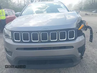 2019 Jeep Compass Altitude z VIN 3C4NJCBB7KT742453, wystawiony jako IAAI lot #42107184 z przebiegiem 97 683 mil mil oraz . Historia ofert i sprzedaży dostępna na DreamBid. Obrazek 18.