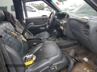 2000 GMC Jimmy Diamond Edition Luxury with VIN 1GKDT13W7Y2283256, listed as a Copart auction lot 44202425 with 292,423 mi miles and Salvage Title. Bid and sale history available at carsss.com. Image 7.