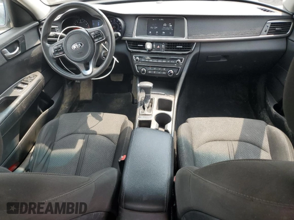 2018 Kia Optima LX z VIN KNAGT4L35J5233487, wystawiony jako Copart lot #59181965 z przebiegiem 136 454 mil mil oraz Szkoda całkowita • Salvage title. Historia ofert i sprzedaży dostępna na DreamBid. Obrazek 8.
