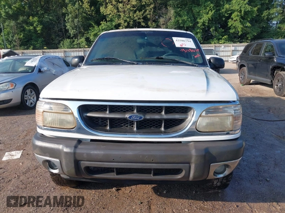 2001 Ford Explorer XLT with VIN 1FMZU83P21UB49096, listed as a IAAI auction lot 42586794 with 173,296 mi miles and . Bid and sale history available at DreamBid. Image 6.