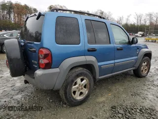 2005 Jeep Liberty Sport with VIN 1J4GL48535W610454, listed as a Copart auction lot 81914214 with 127,181 mi miles and Salvage Title. Bid and sale history available at DreamBid. Image 3.