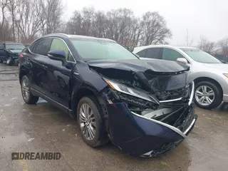 2021 Toyota Venza LE with VIN JTEAAAAH7MJ063068, listed as a IAAI auction lot 41477232 with 59,643 mi miles. Bid and sale history available at carsss.com. Image 1.