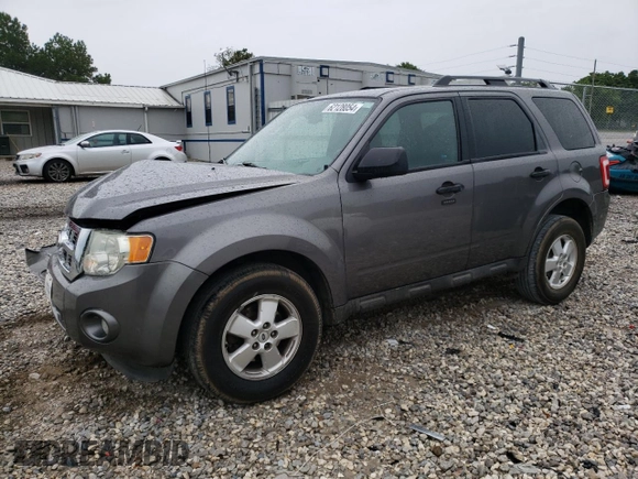 2011 Ford Escape XLT with VIN 1FMCU0D77BKA14232, listed as a Copart auction lot 62128054 with 184,244 mi miles and Salvage Title. Bid and sale history available at carsss.com. Image 1.