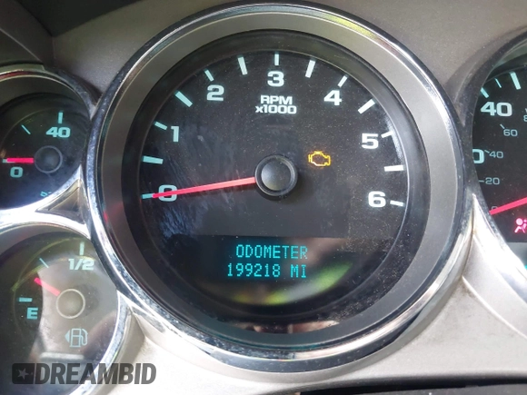 2008 GMC Sierra 1500 SLE1 z VIN 2GTEC130981215732, wystawiony jako IAAI lot #42148199 z przebiegiem 199 218 mil mil oraz . Historia ofert i sprzedaży dostępna na DreamBid. Obrazek 16.