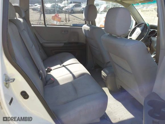 2007 Toyota Highlander with VIN JTEHP21A470189114, listed as a IAAI auction lot 41768588 with 181,542 mi miles. Bid and sale history available at carsss.com. Image 8.