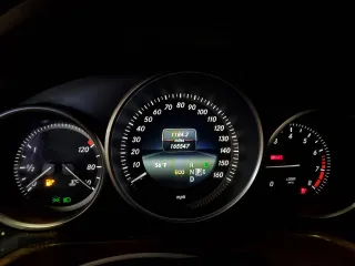 2014 Mercedes-Benz E-Class E 350 Luxury with VIN WDDHF8JB1EA835192, listed as a Copart auction lot 53378255 with 165,547 mi miles and Salvage Title. Bid and sale history available at carsss.com. Image 9.