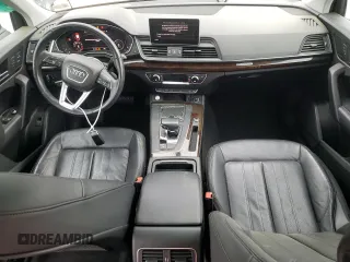 2018 Audi Q5 Premium Plus z VIN WA1BNAFY7J2198296, wystawiony jako Copart lot #52251755 z przebiegiem 61 971 mil mil oraz Szkoda całkowita • Salvage title. Historia ofert i sprzedaży dostępna na DreamBid. Obrazek 8.