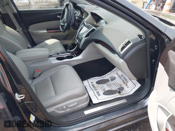 2016 Acura TLX with VIN 19UUB1F38GA013569, listed as a IAAI auction lot 42468568 with 205,284 mi miles and . Bid and sale history available at DreamBid. Image 5.
