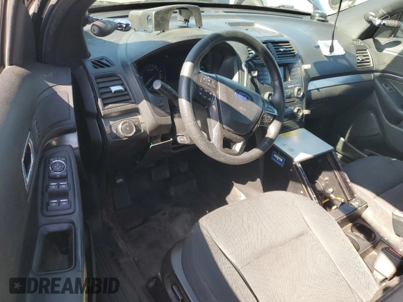 2017 Ford Police Interceptor Utility с VIN 1FM5K8AR3HGC34773, выставлен на аукционе Copart как лот 61687625 с пробегом Не указан миль и Чистый • Clean title. История ставок и продаж доступна на DreamBid. Изображение 8.