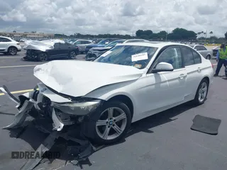 2013 BMW 3 Series 328i xDrive с VIN WBA3B5C54DF597262, выставлен на аукционе IAAI как лот 42640101 с пробегом 109 136 миль миль и . История ставок и продаж доступна на DreamBid. Изображение 17.