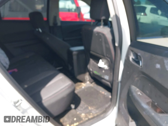 2015 Chevrolet Equinox LT with VIN 1GNALBEK9FZ135684, listed as a IAAI auction lot 40155400 with 179,108 mi miles. Bid and sale history available at carsss.com. Image 8.