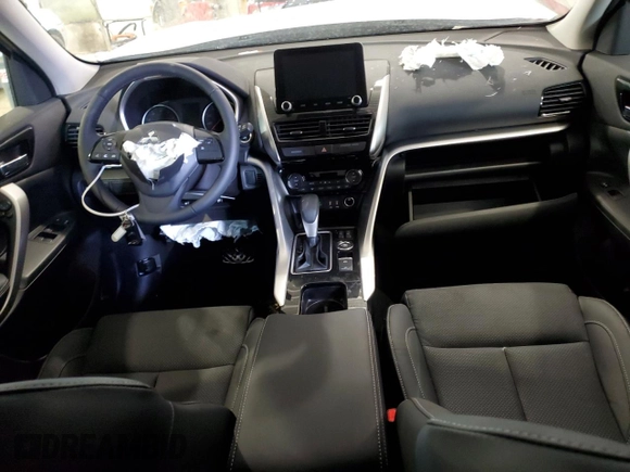 2023 Mitsubishi Eclipse Cross SE z VIN JA4ATWAA2PZ003519, wystawiony jako Copart lot #58262103 z przebiegiem 60 mil mil oraz Nie do naprawy • Non repairable. Historia ofert i sprzedaży dostępna na DreamBid. Obrazek 8.