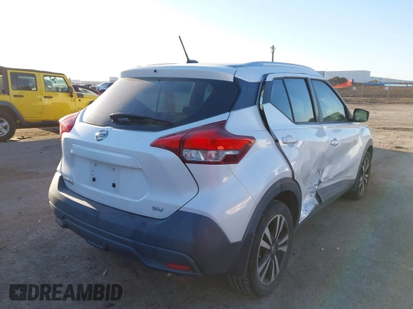 2019 Nissan Kicks SR z VIN 3N1CP5CU1KL546903, wystawiony jako IAAI lot #41765649 z przebiegiem 42 095 mil mil oraz . Historia ofert i sprzedaży dostępna na DreamBid. Obrazek 4.