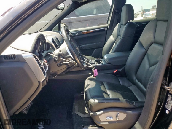 2015 Porsche Cayenne Diesel с VIN WP1AF2A20FLA31124, выставлен на аукционе Copart как лот 52011865 с пробегом 152 633 миль миль и Списание • Salvage title. История ставок и продаж доступна на DreamBid. Изображение 7.