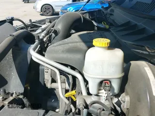 2013 Ram 1500 Express z VIN 1C6RR7FT2DS620955, wystawiony jako IAAI lot #43413142 z przebiegiem 137 938 mil mil oraz . Historia ofert i sprzedaży dostępna na DreamBid. Obrazek 19.