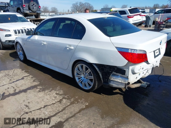2008 BMW 5 Series 550i with VIN WBANW53588CT54008, listed as a IAAI auction lot 41586487 with 81,351 mi miles. Bid and sale history available at carsss.com. Image 3.